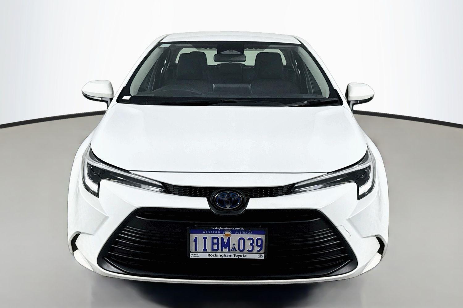 2024 Toyota Corolla Ascent Sport in White