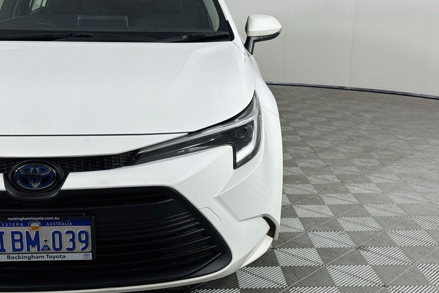 2024 Toyota Corolla Ascent Sport in White