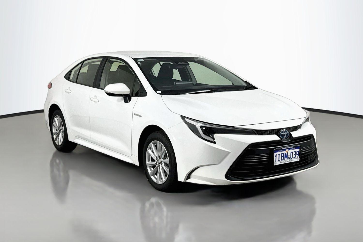 2024 Toyota Corolla Ascent Sport in White