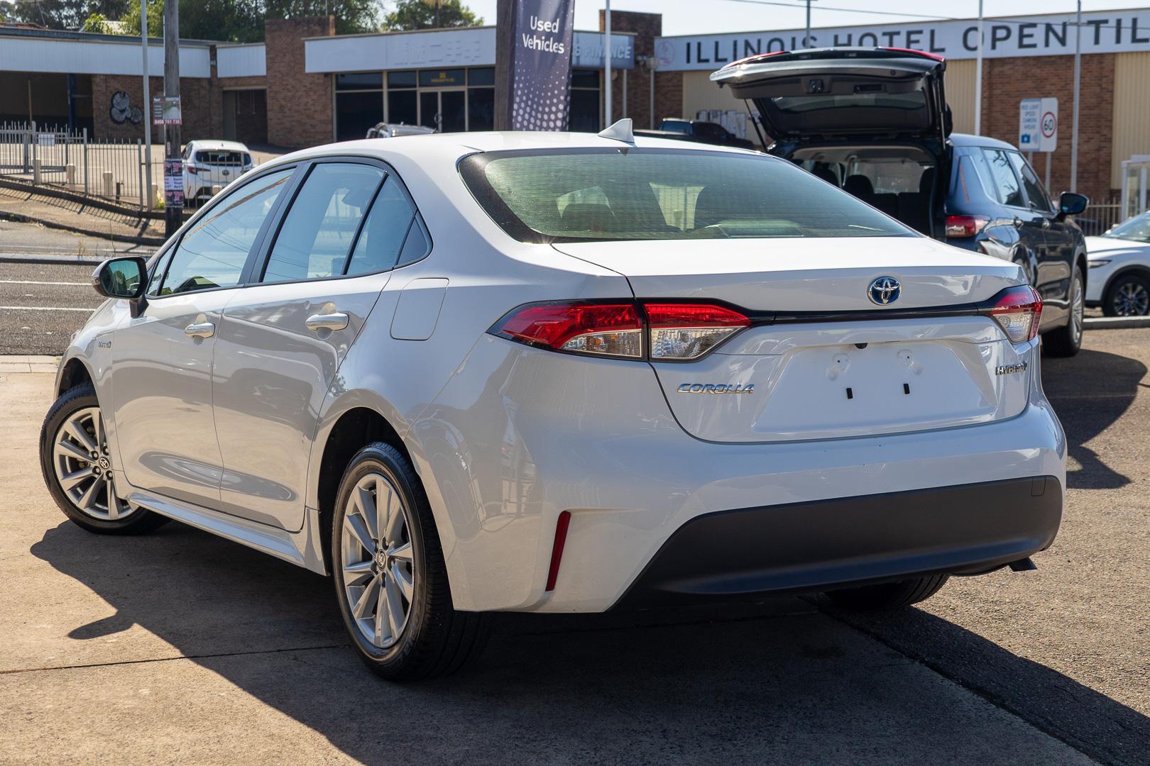 2024 Toyota Corolla Ascent Sport in White