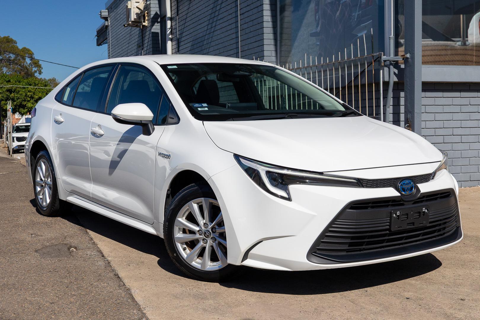 2024 Toyota Corolla Ascent Sport in White