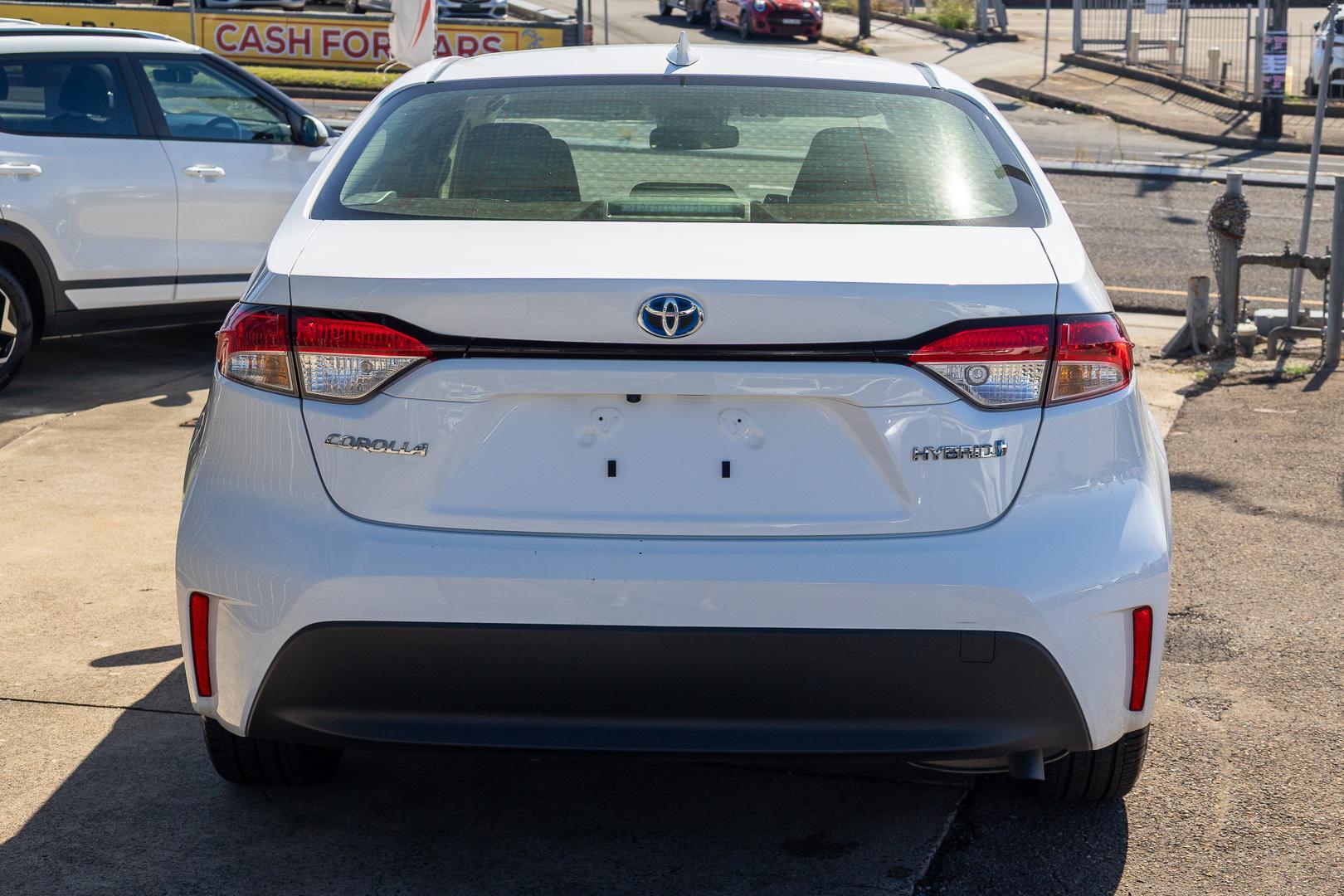 2024 Toyota Corolla Ascent Sport in White