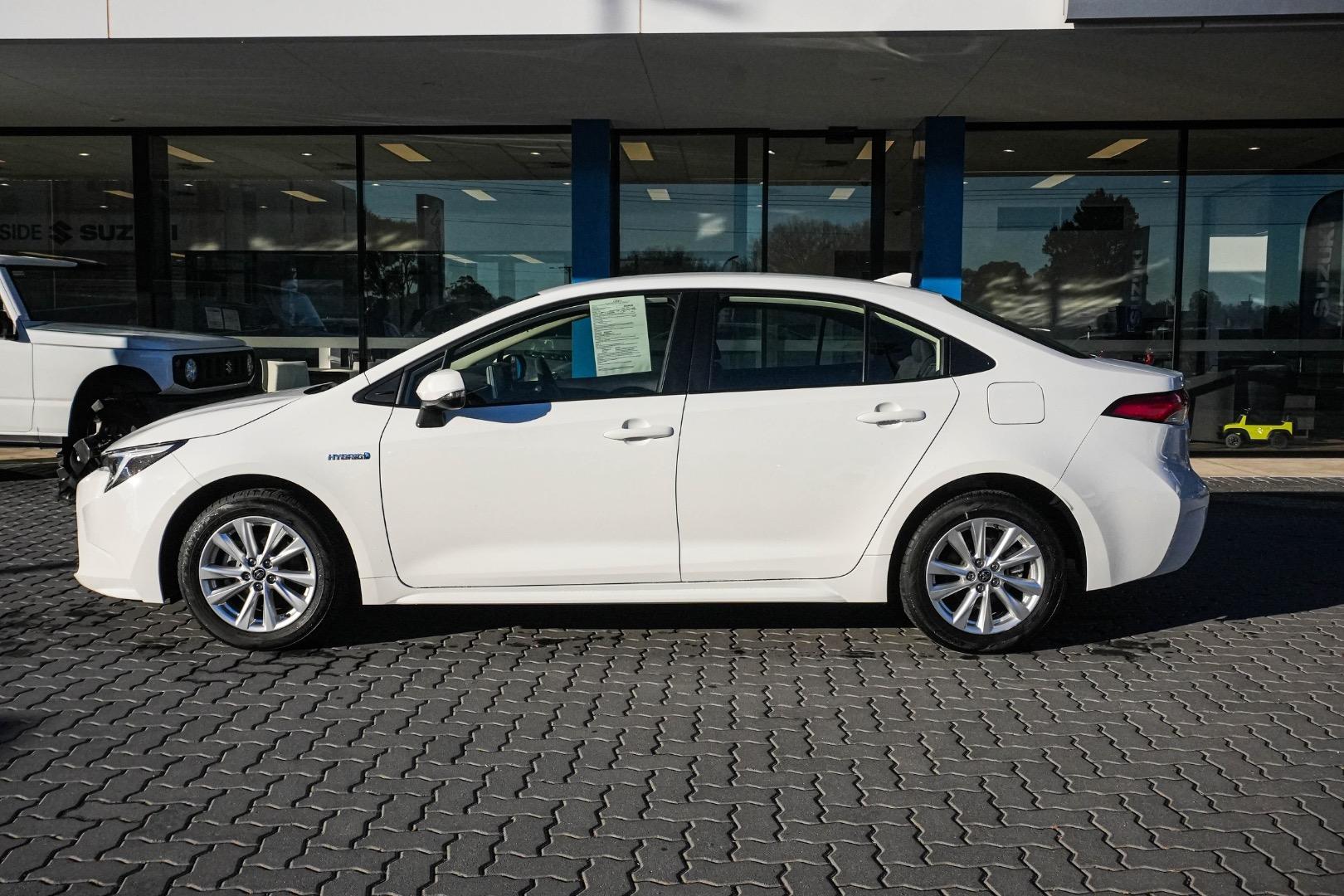 2024 Toyota Corolla Ascent Sport in White