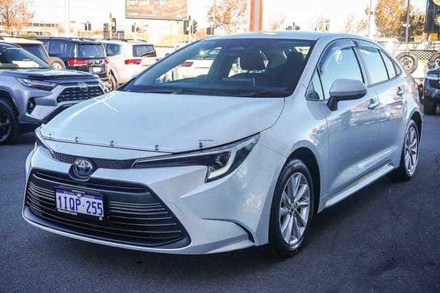 2024 Toyota Corolla Ascent Sport in White