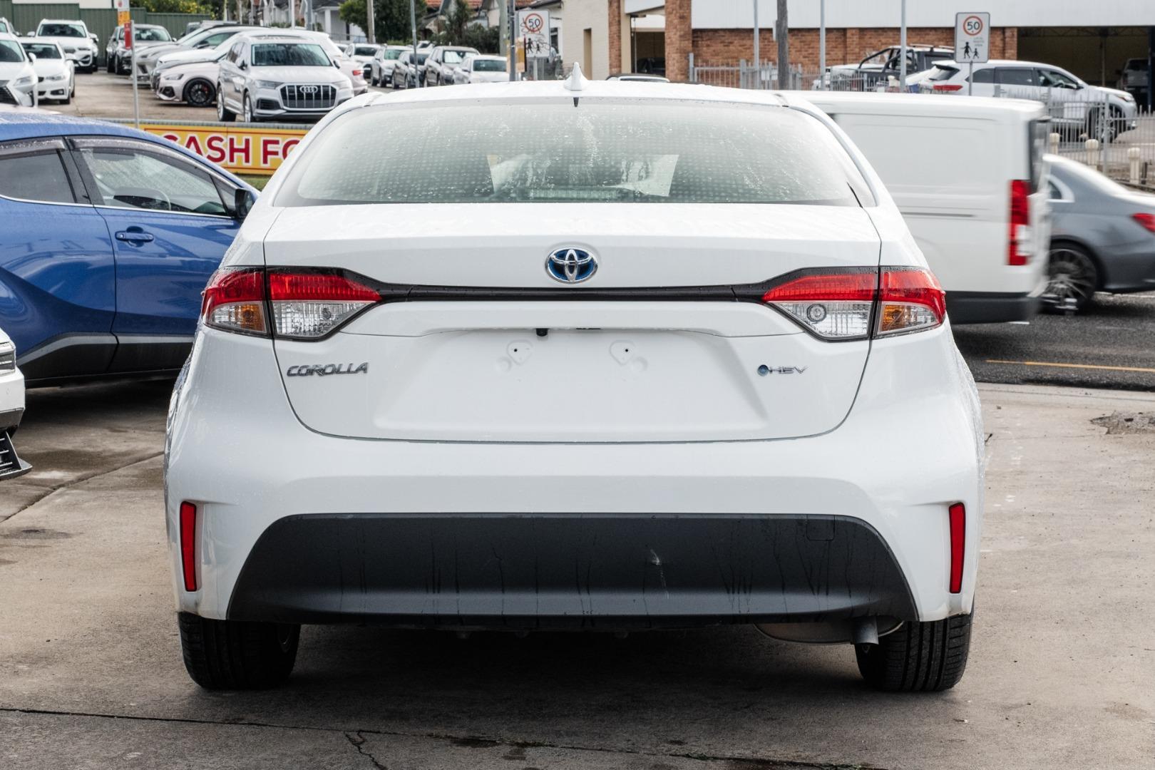 2024 Toyota Corolla Ascent Sport in White