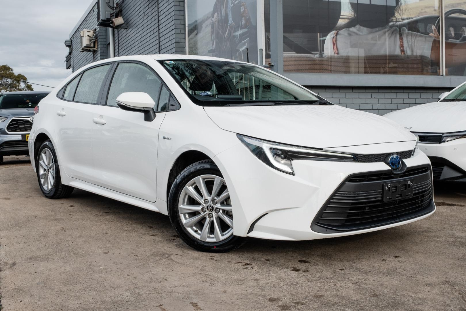 2024 Toyota Corolla Ascent Sport in White