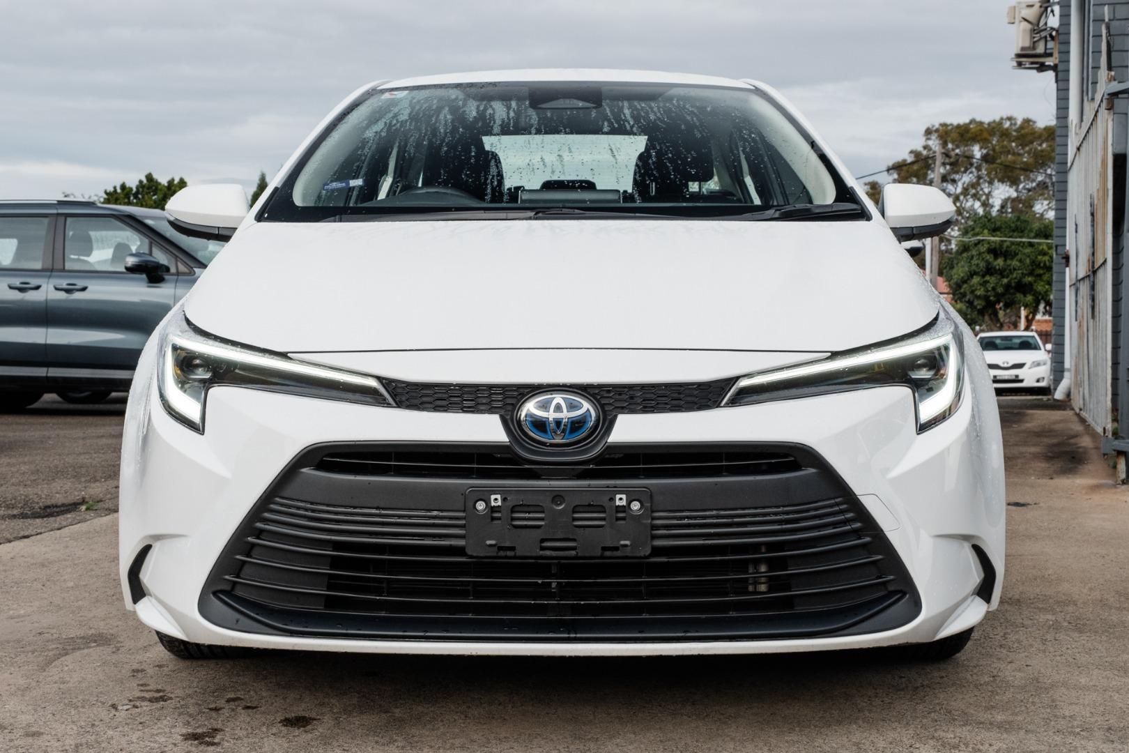 2024 Toyota Corolla Ascent Sport in White