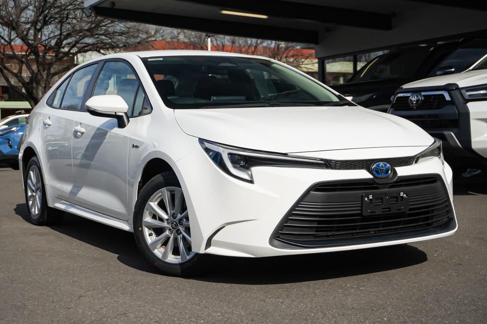 2025 Toyota Corolla Ascent Sport in White