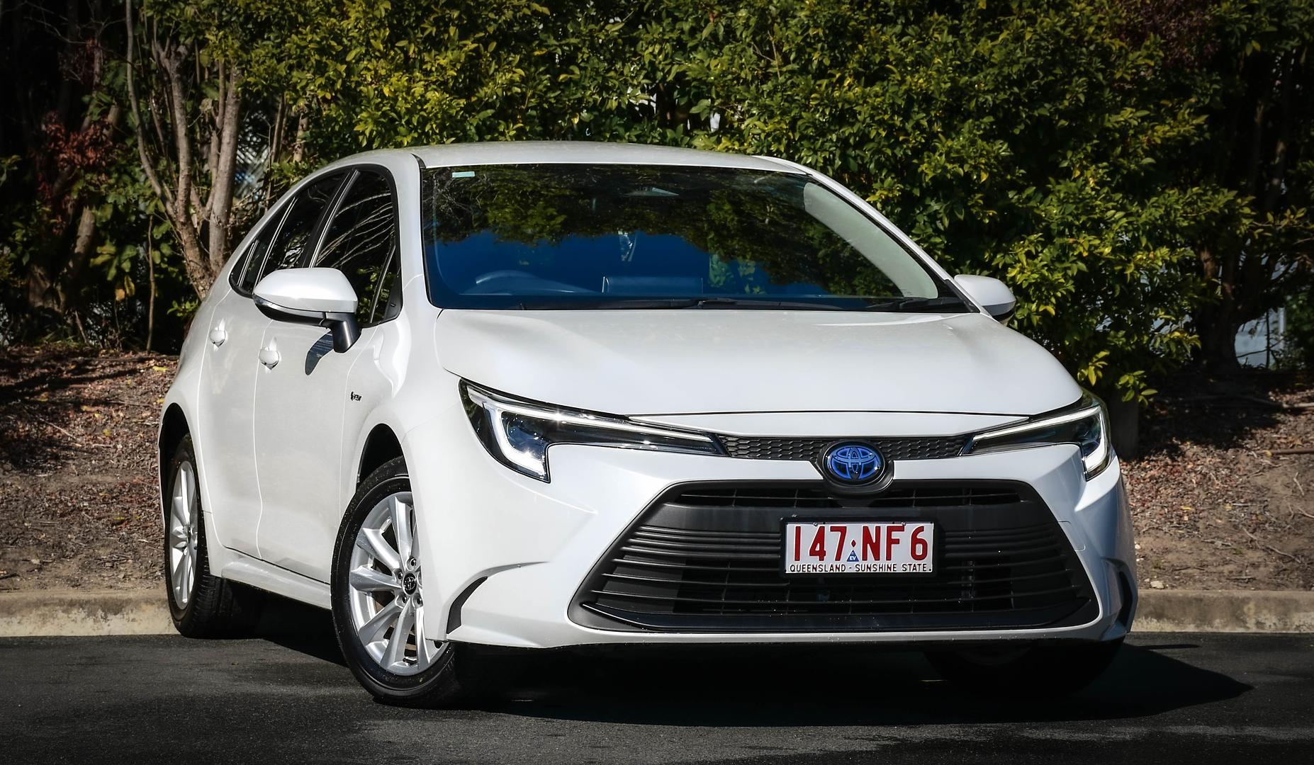 2025 Toyota Corolla Ascent Sport in White