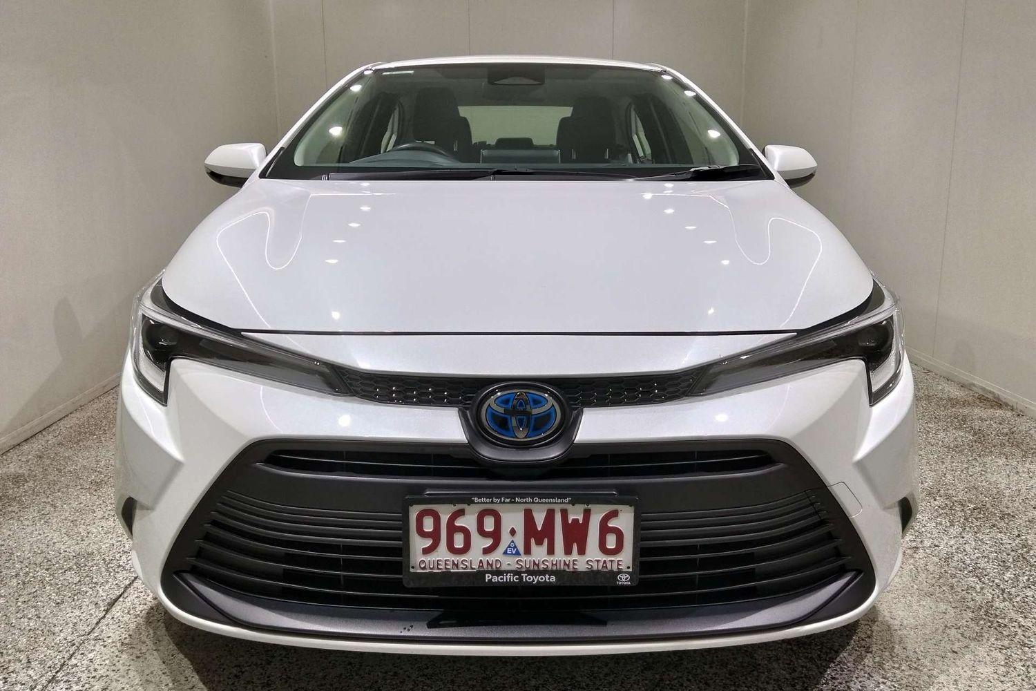 2025 Toyota Corolla Ascent Sport in White