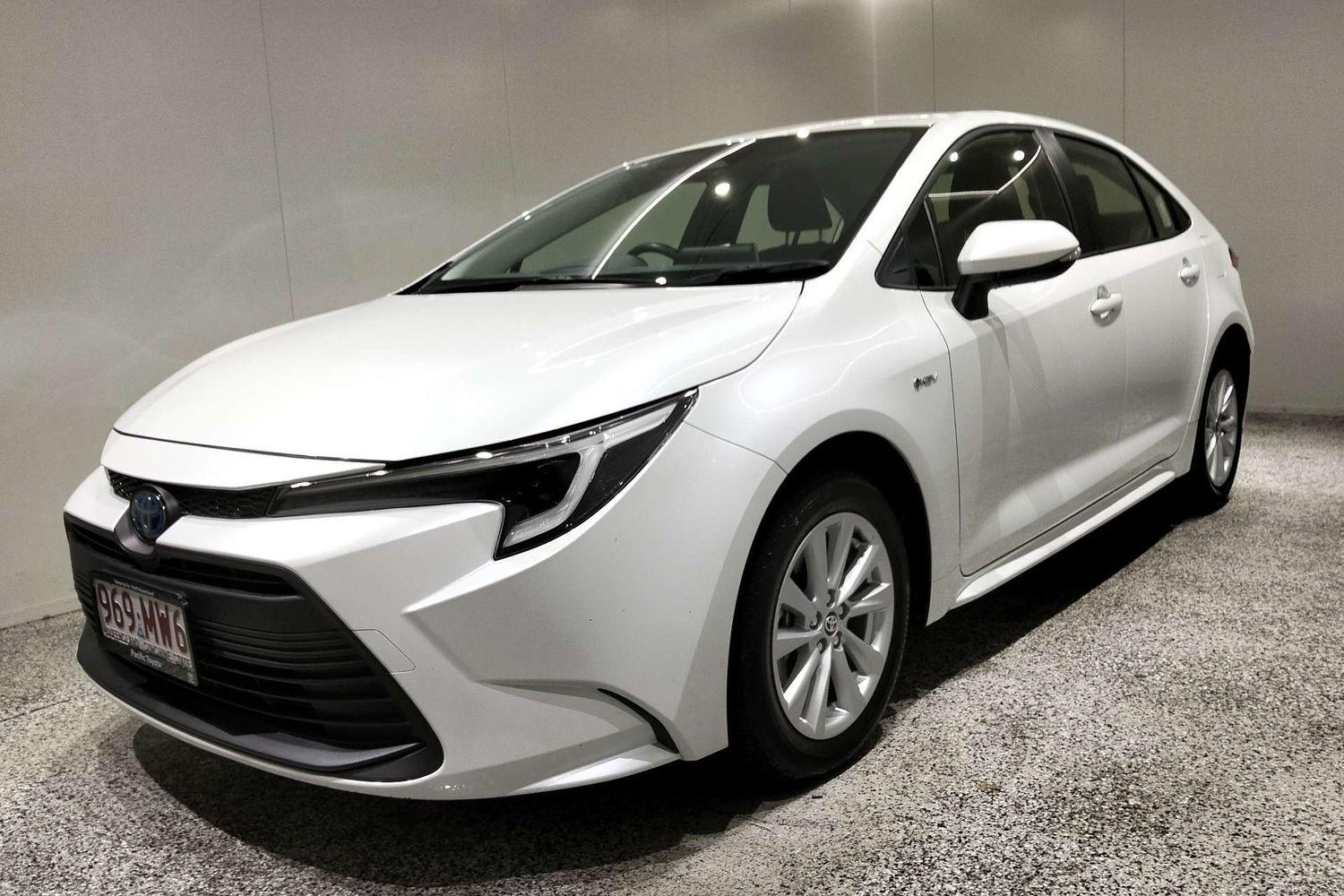 2025 Toyota Corolla Ascent Sport in White