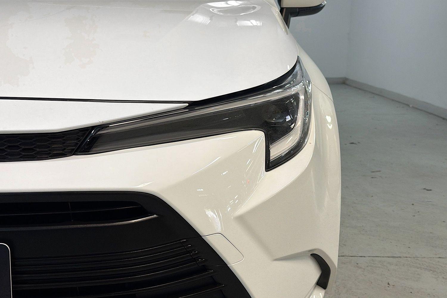 2025 Toyota Corolla Ascent Sport in White