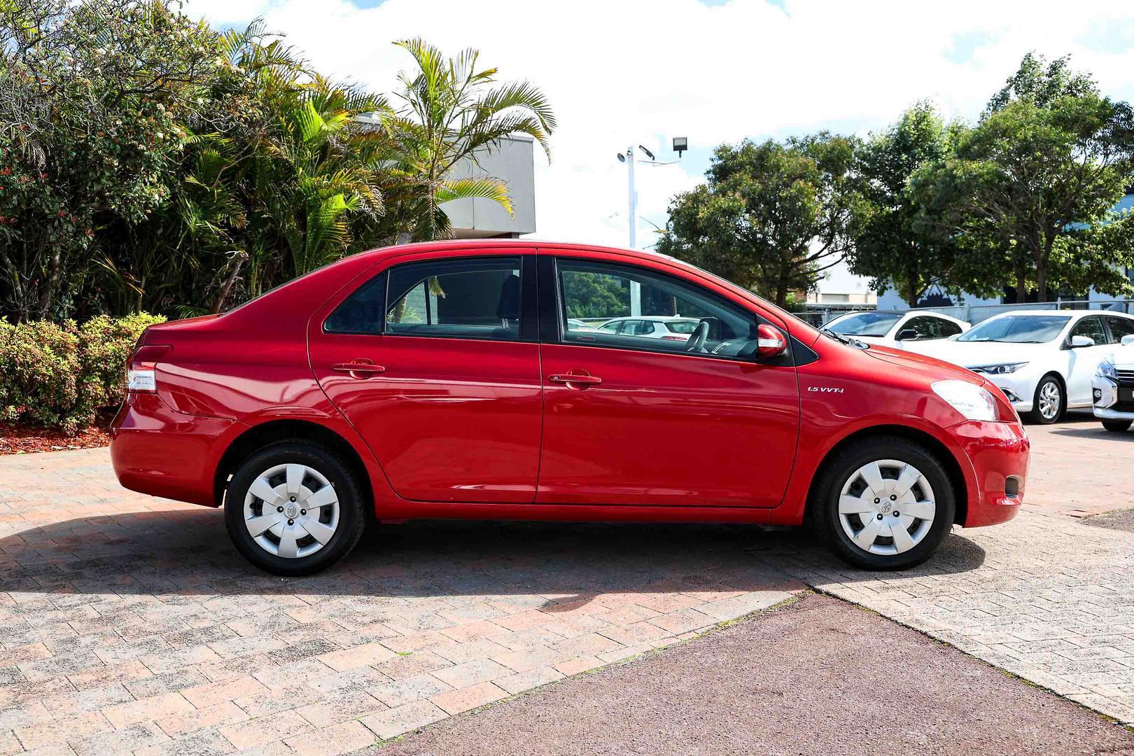 2011 Toyota Yaris YRS in Red