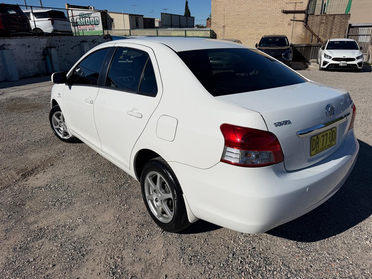 2008 Toyota Yaris YRS in White
