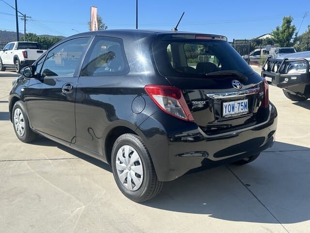 2013 Toyota Yaris YR in Black