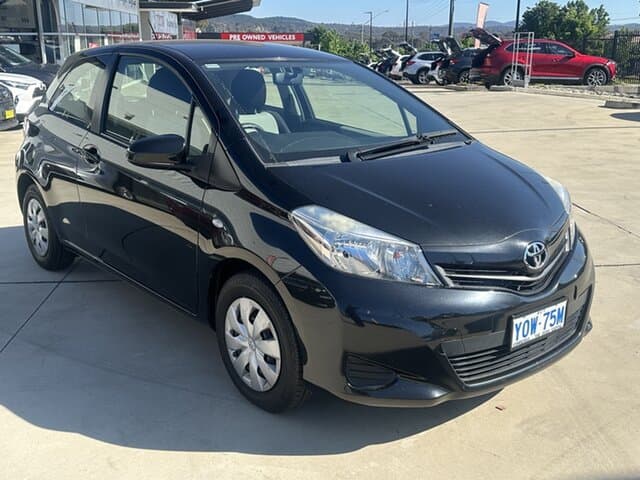 2013 Toyota Yaris YR in Black