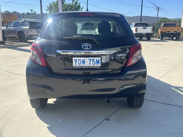 2013 Toyota Yaris YR in Black