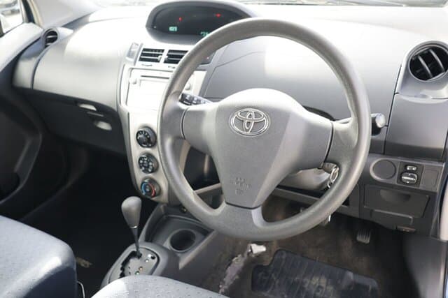 2008 Toyota Yaris YR in Blue