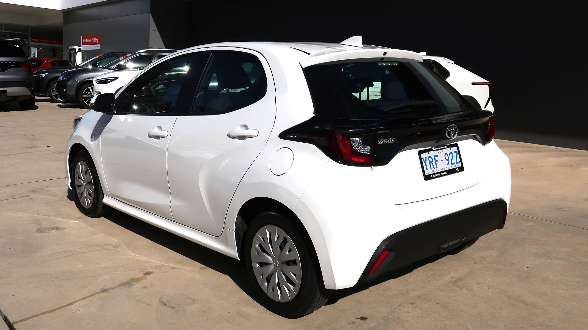2023 Toyota Yaris Ascent Sport in White