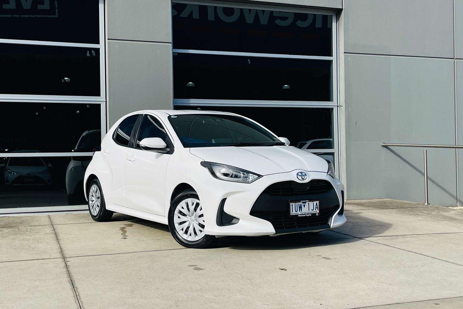 2021 Toyota Yaris Ascent Sport in White