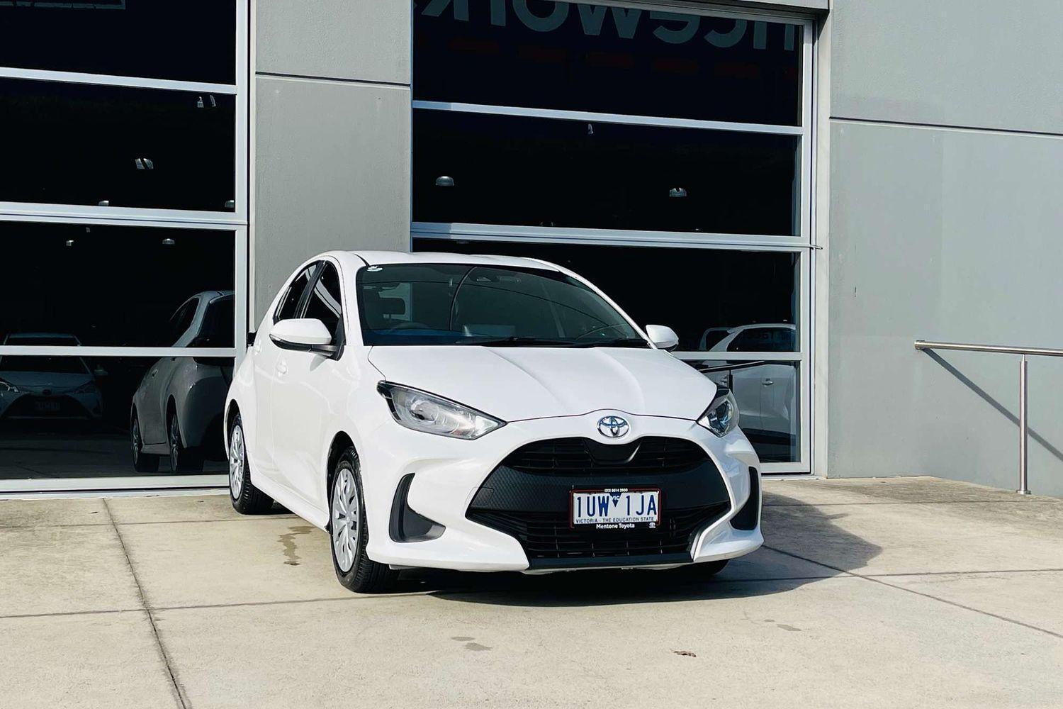 2021 Toyota Yaris Ascent Sport in White