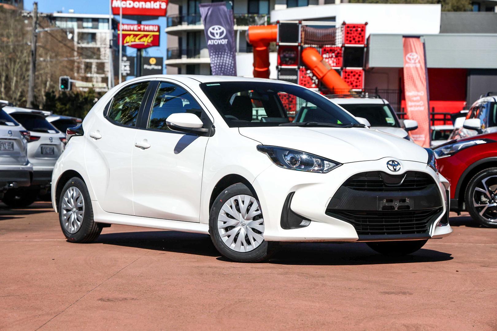 2020 Toyota Yaris Ascent Sport in White
