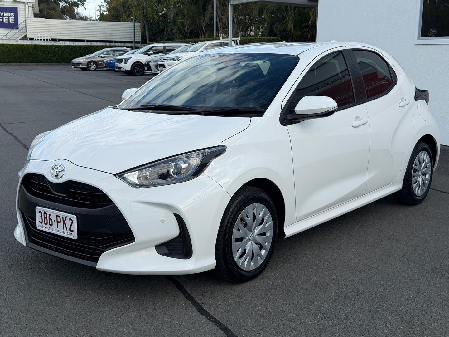 2023 Toyota Yaris Ascent Sport in White