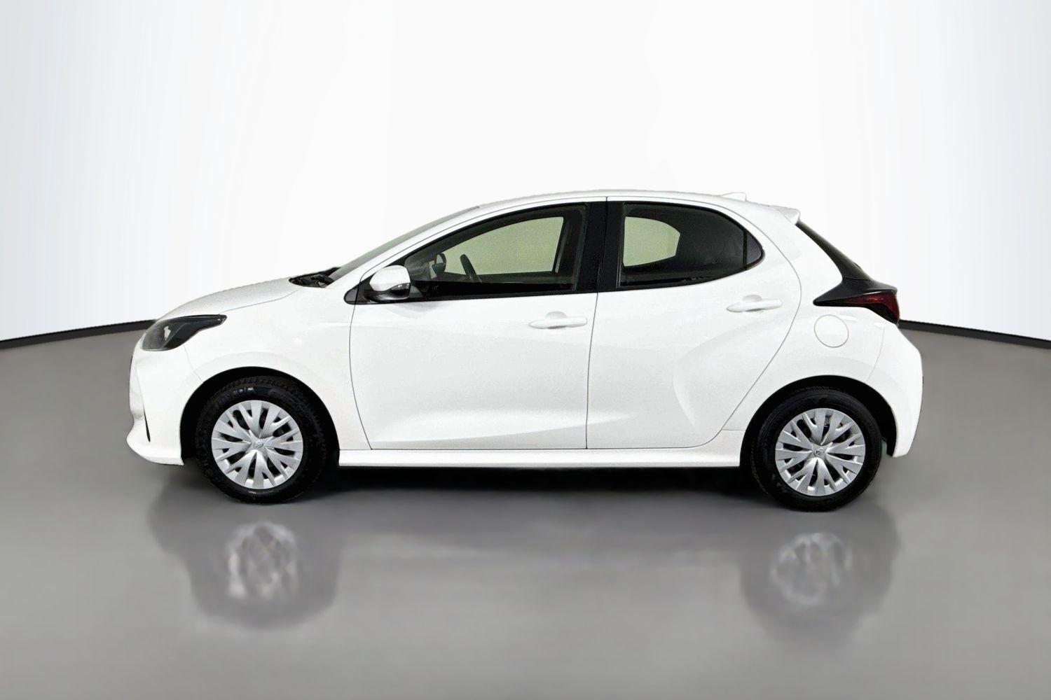 2021 Toyota Yaris Ascent Sport in White