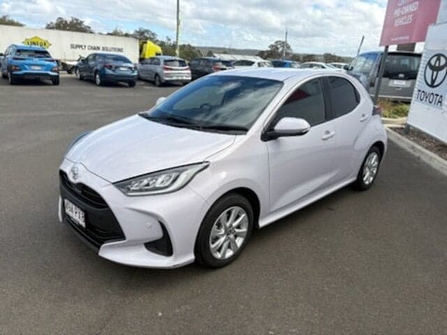 2021 Toyota Yaris SX in Purple