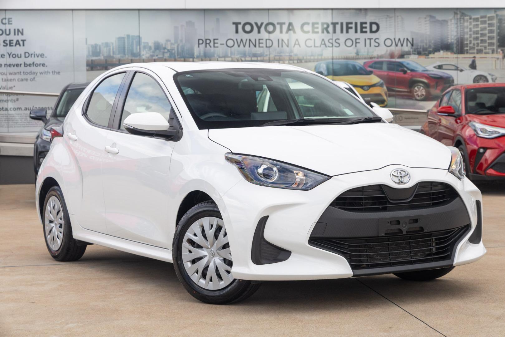 2023 Toyota Yaris Ascent Sport in White