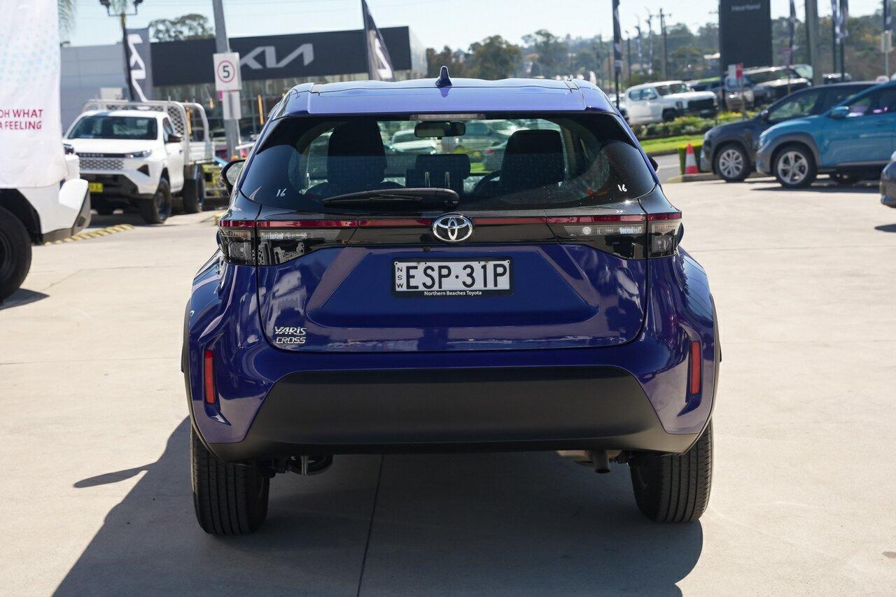 2022 Toyota Yaris Cross GX in Blue