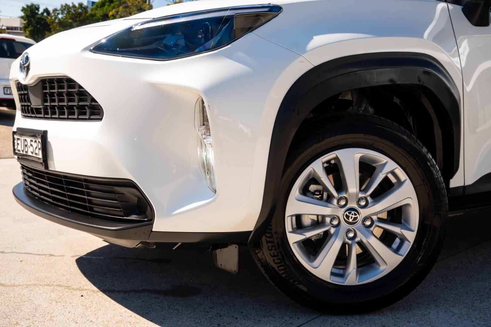 2022 Toyota Yaris Cross GX in White