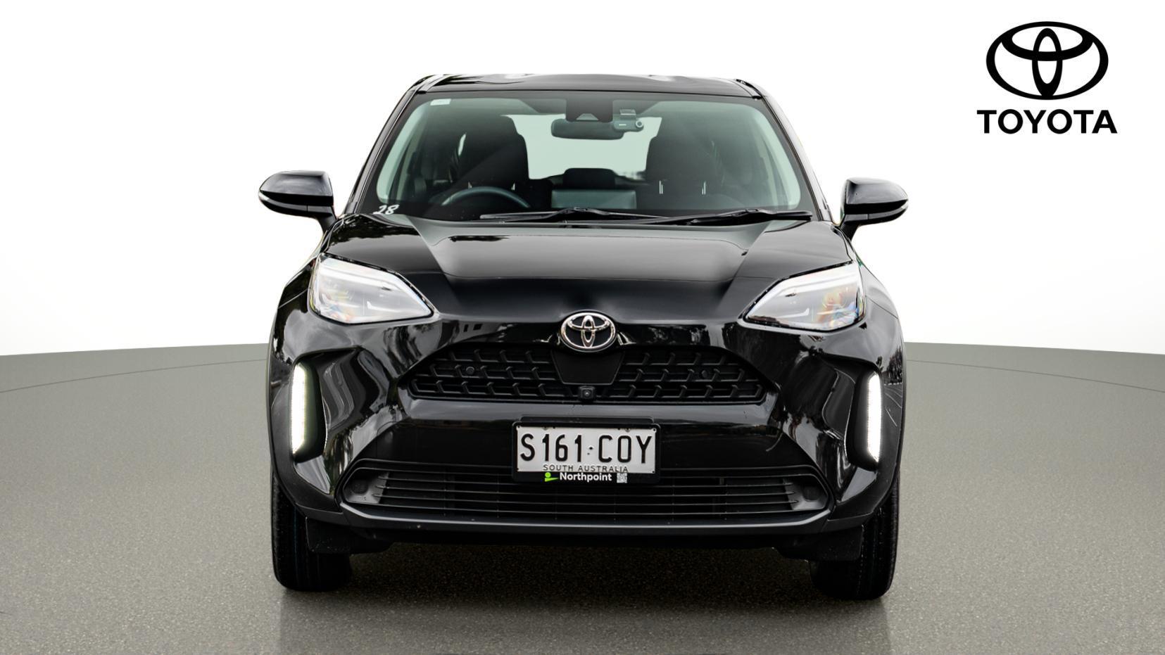 2022 Toyota Yaris Cross GXL in Black