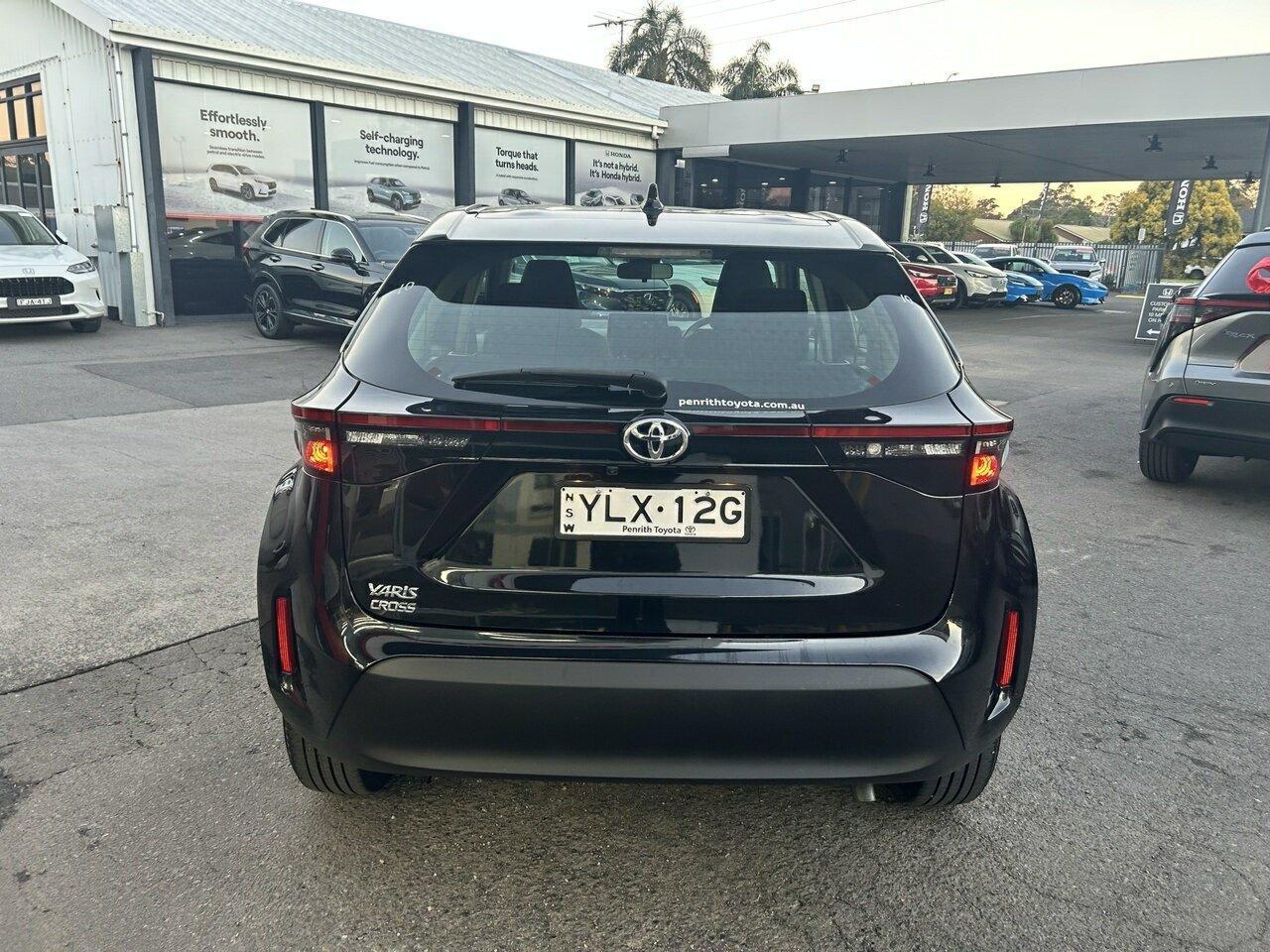 2022 Toyota Yaris Cross GX in Black