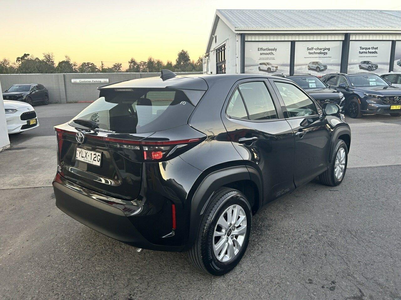 2022 Toyota Yaris Cross GX in Black