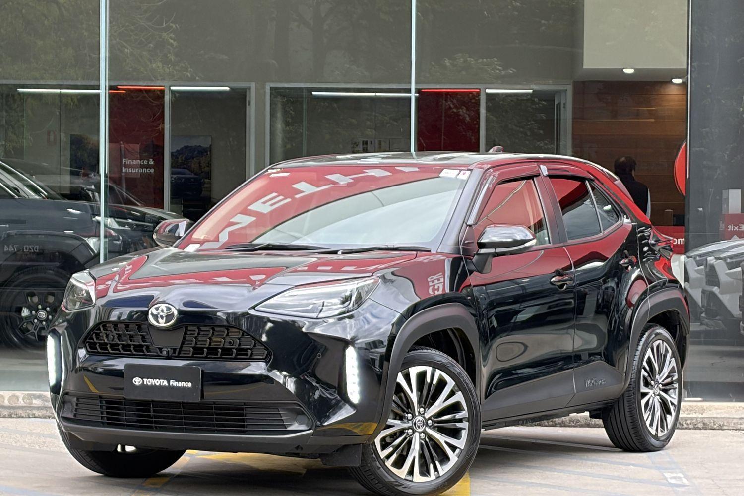 2021 Toyota Yaris Cross Urban in Black