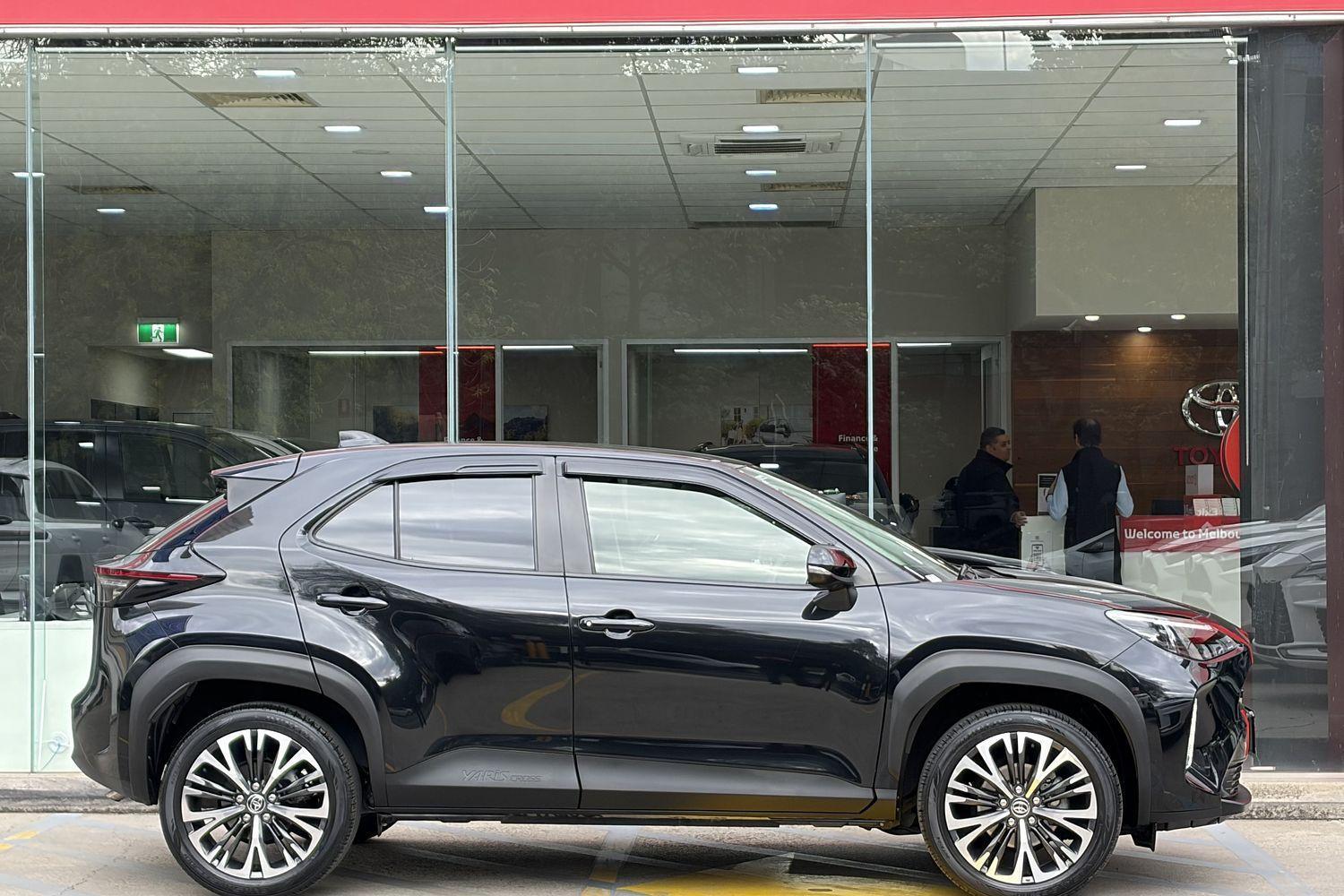 2021 Toyota Yaris Cross Urban in Black