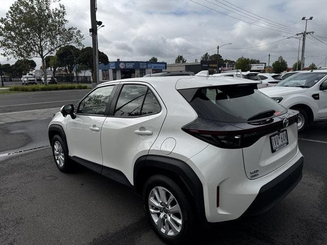 2022 Toyota Yaris Cross GX in White
