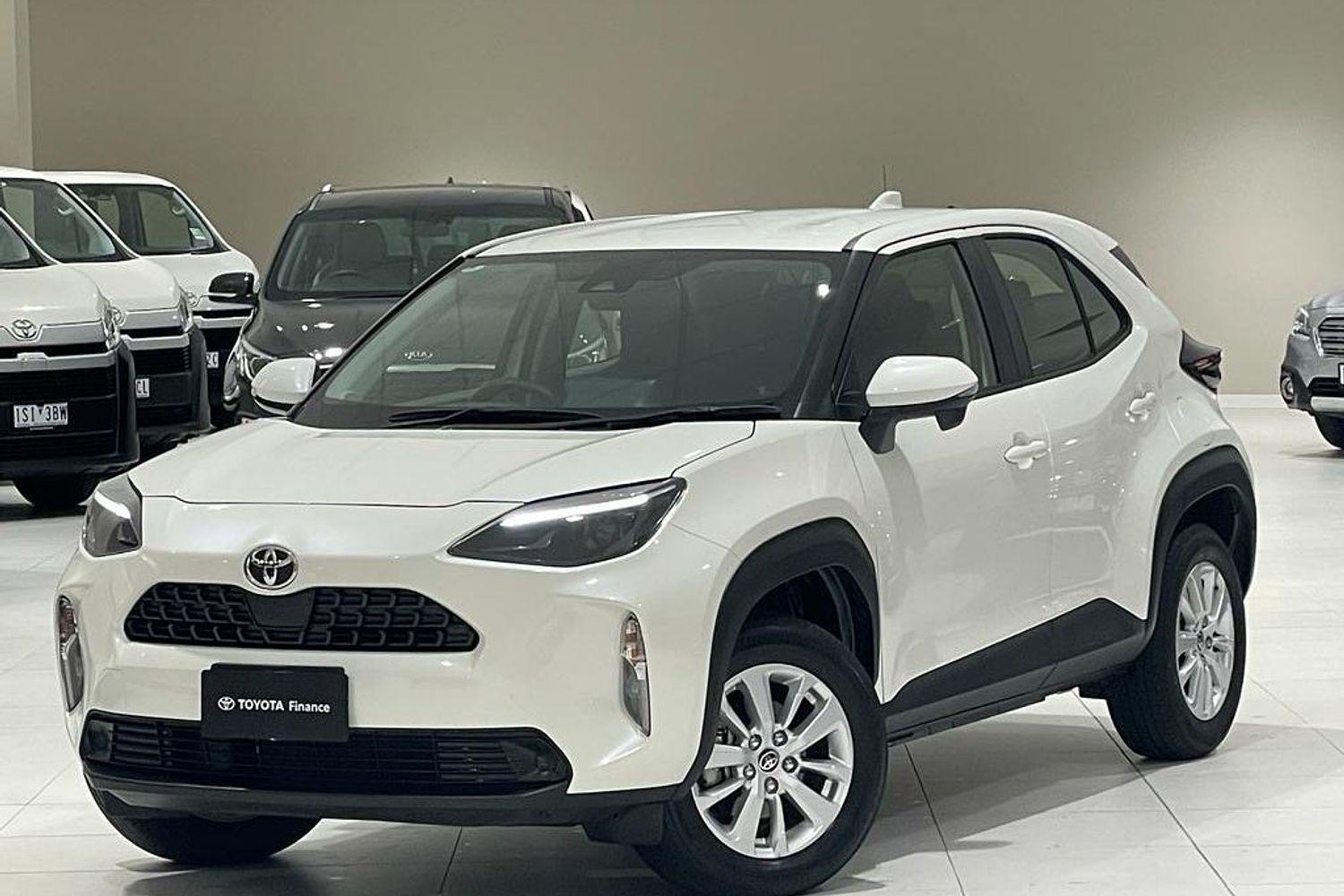 2023 Toyota Yaris Cross GX in White