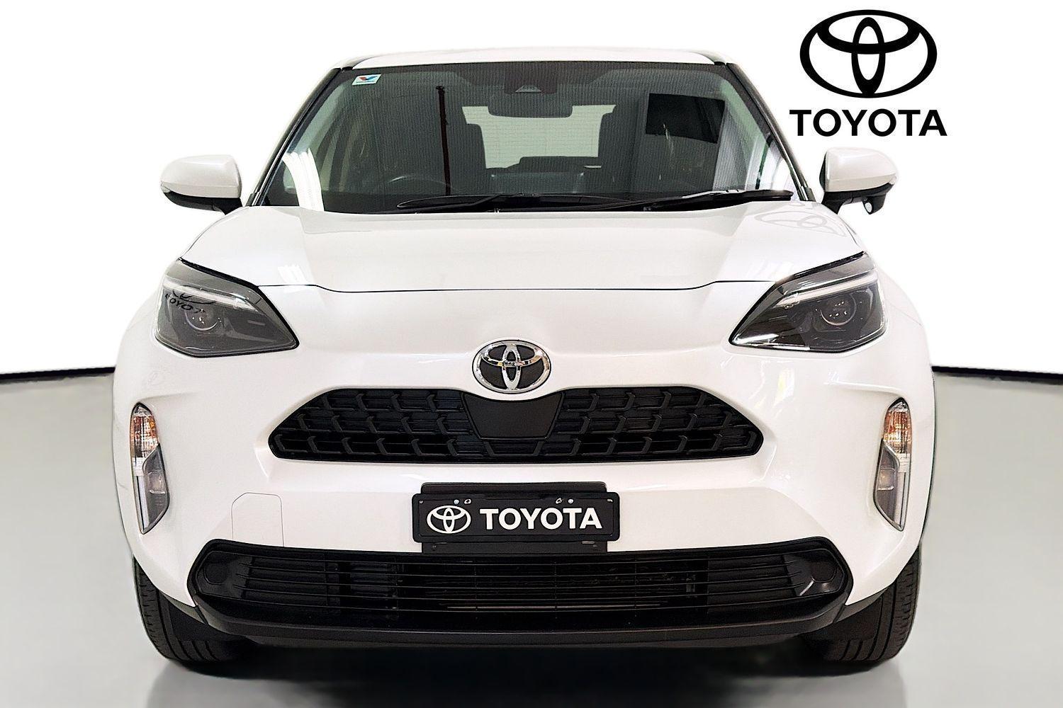 2023 Toyota Yaris Cross GX in White