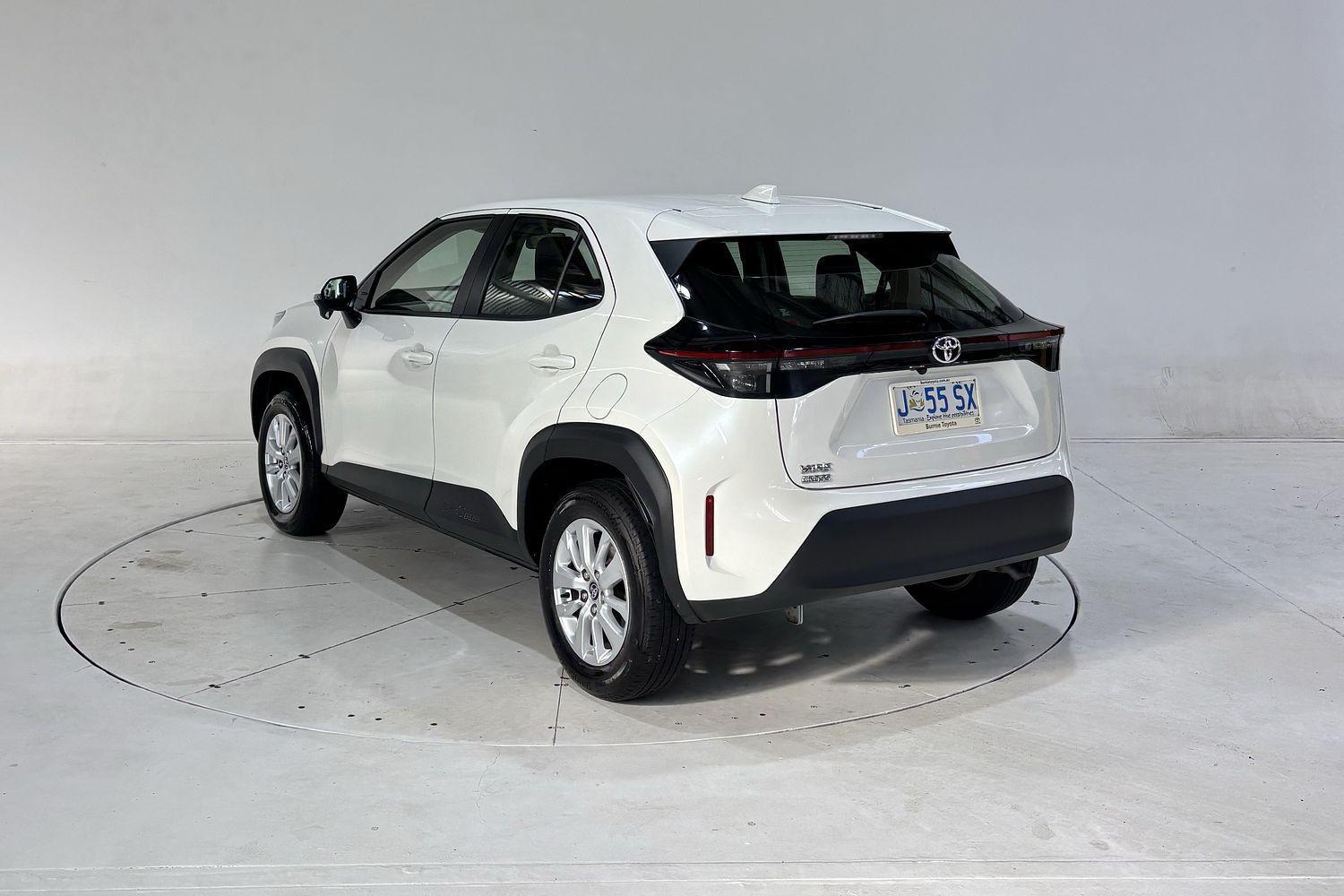 2021 Toyota Yaris Cross GX in White