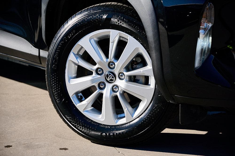 2021 Toyota Yaris Cross GX in Black