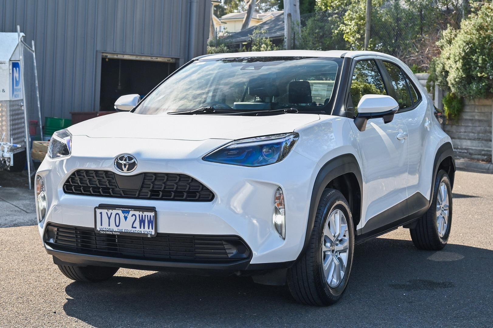 2023 Toyota Yaris Cross GX in White