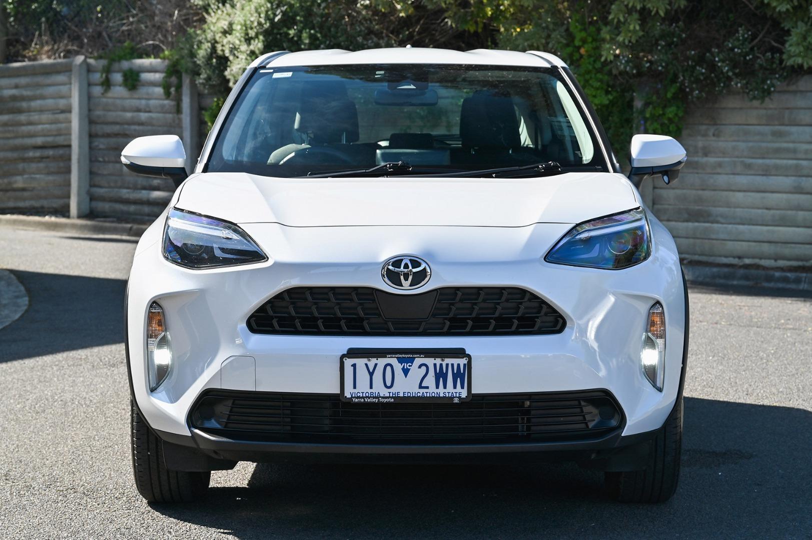 2023 Toyota Yaris Cross GX in White