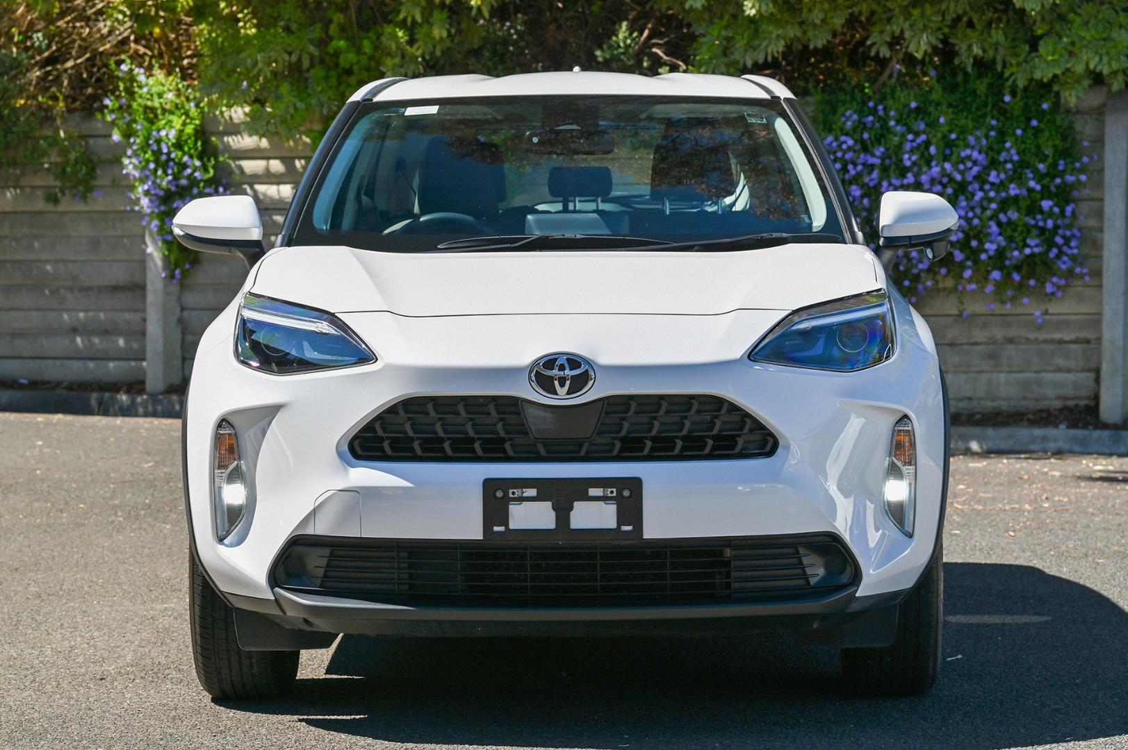 2023 Toyota Yaris Cross GX in White