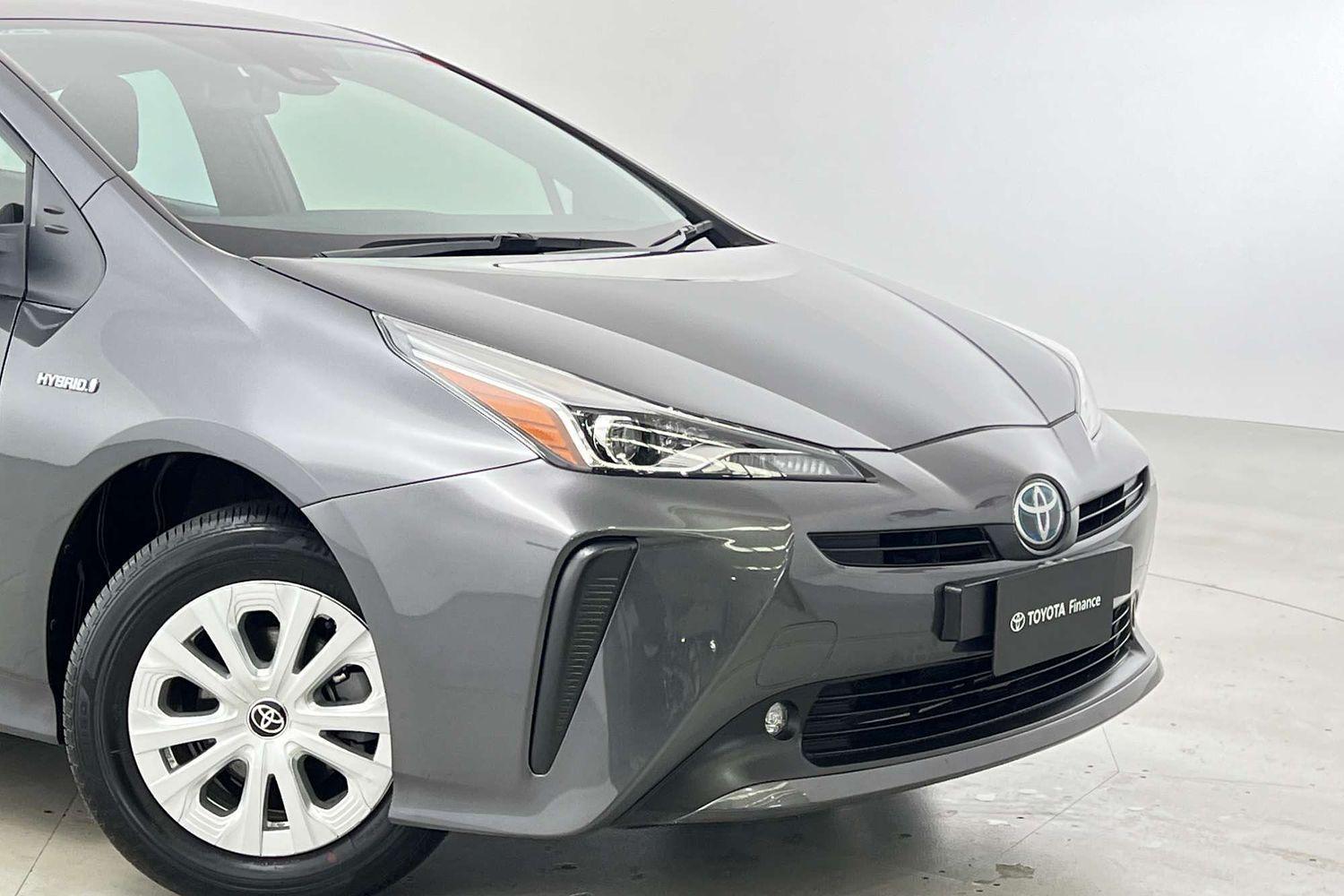2022 Toyota Prius Base in Silver