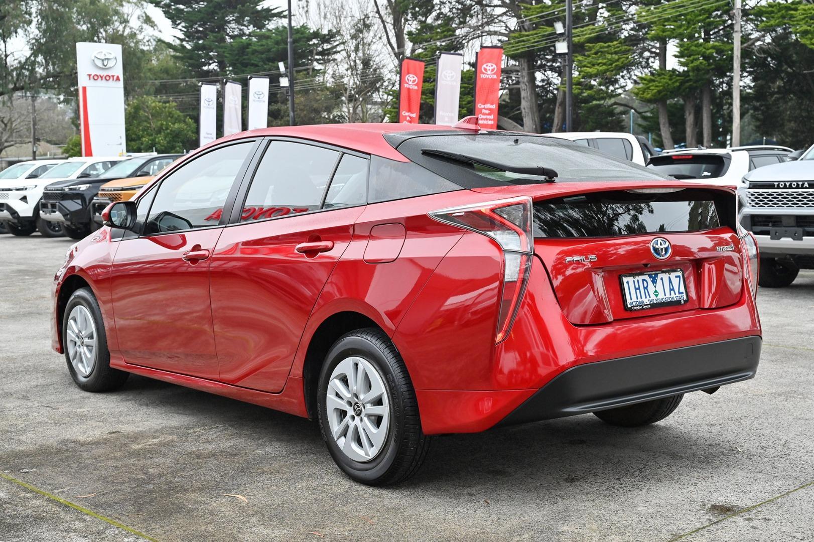 2016 Toyota Prius Base in Red