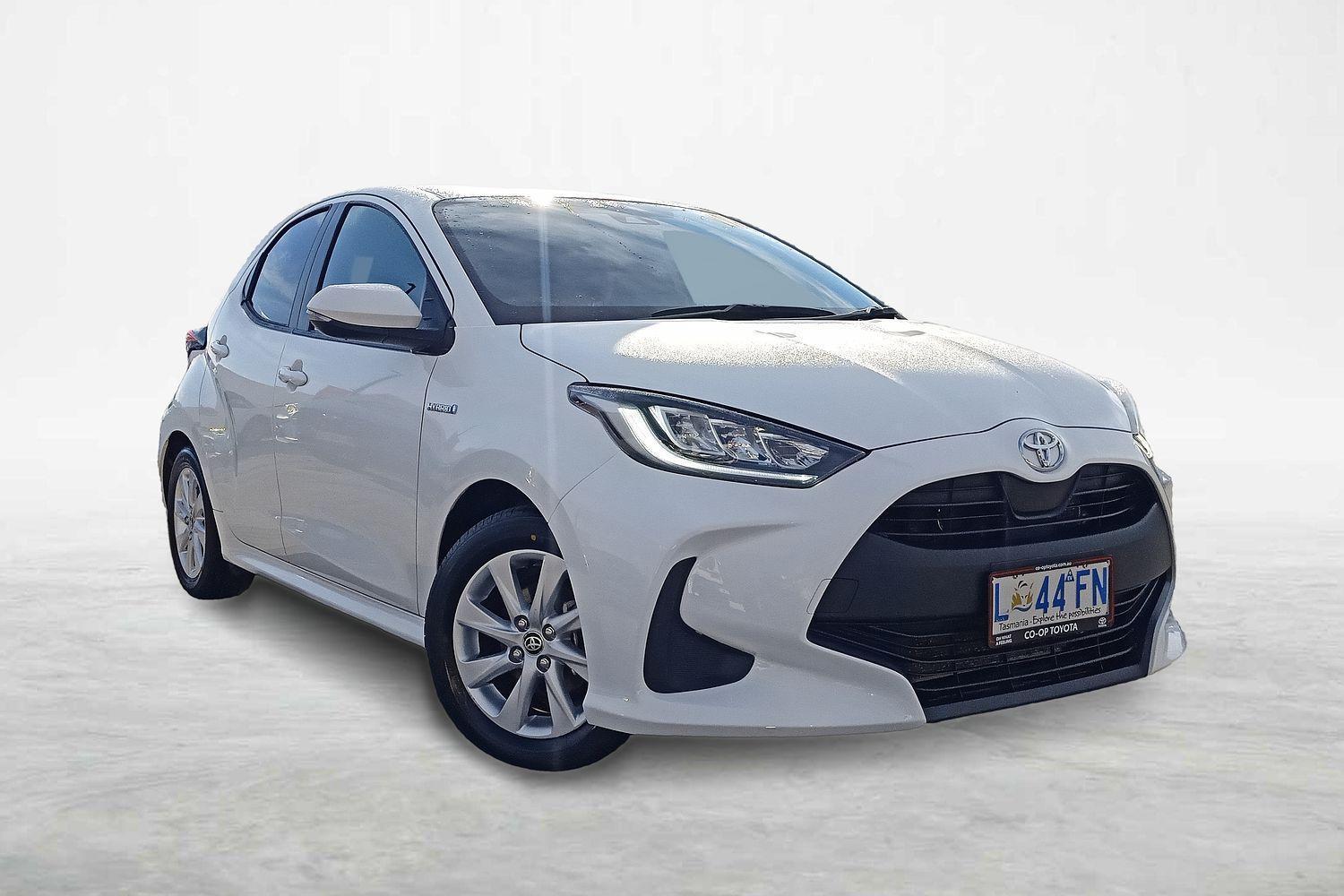 2023 Toyota Yaris SX in White