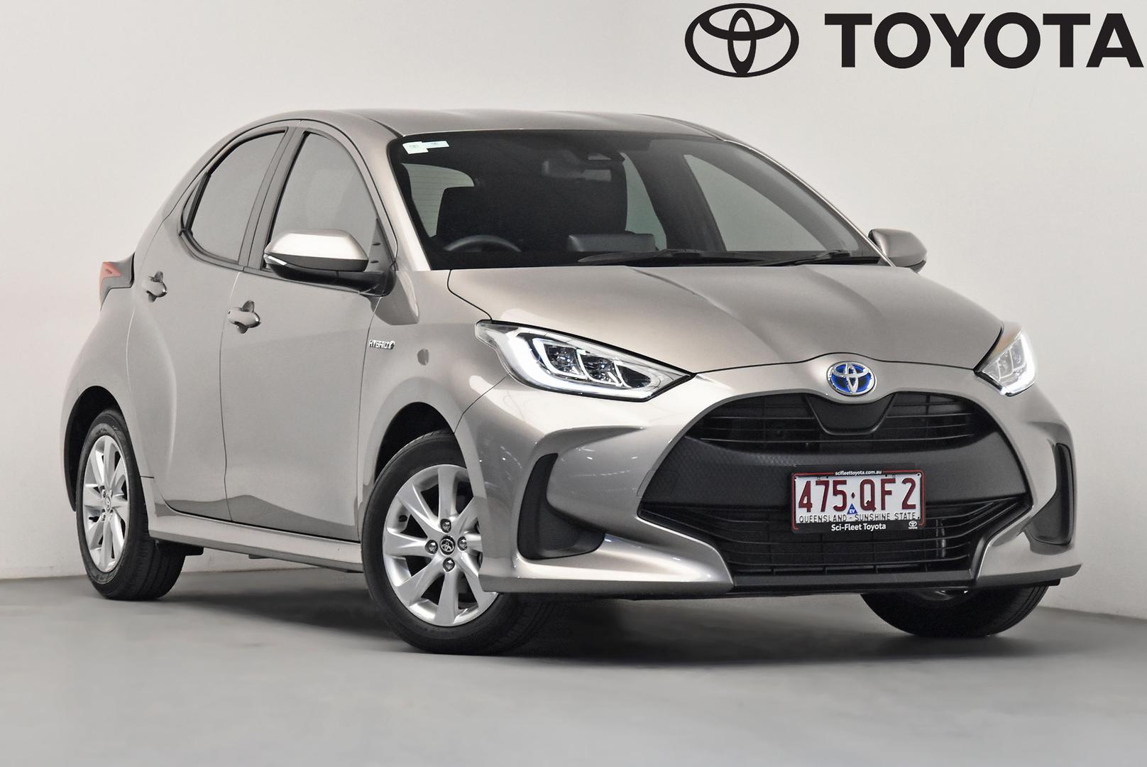 2023 Toyota Yaris SX in Bronze
