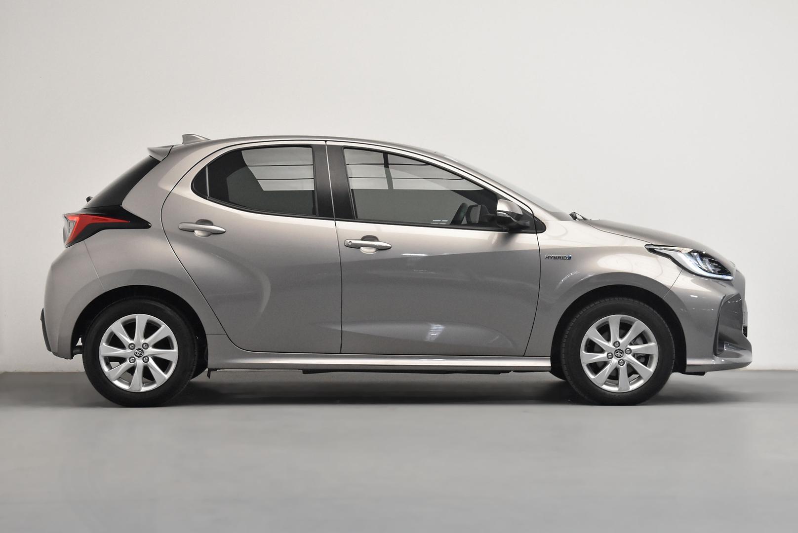 2023 Toyota Yaris SX in Bronze